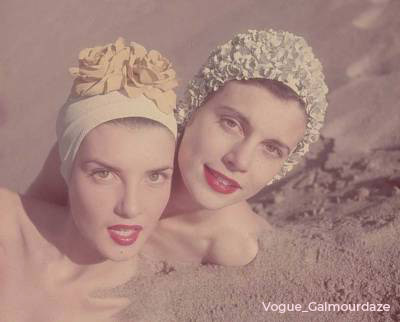 swim caps in the 1950s from vogue_Glamourdaze